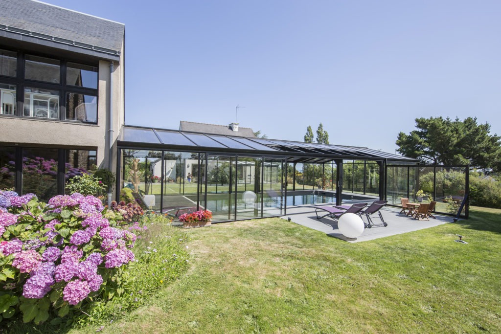 Projet familial de véranda pour piscine en Bretagne