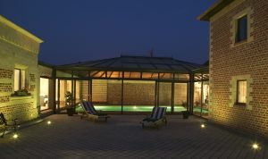 Eclairage d'un abri de piscine privé